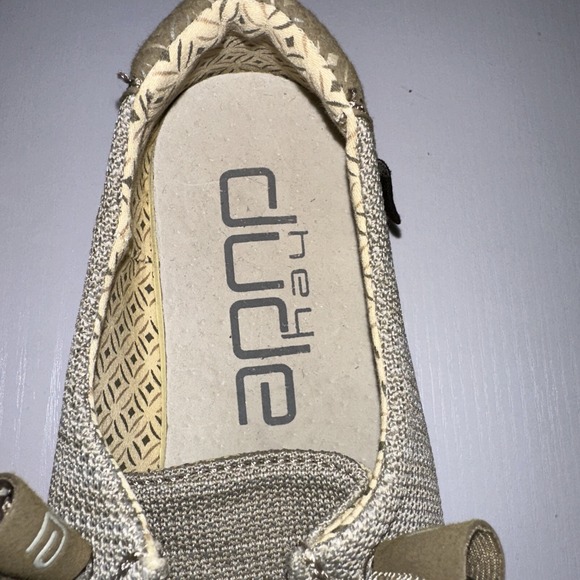 Hey Dude US Women's 6 EU 37 Beige Color New With Tags - Picture 4 of 9